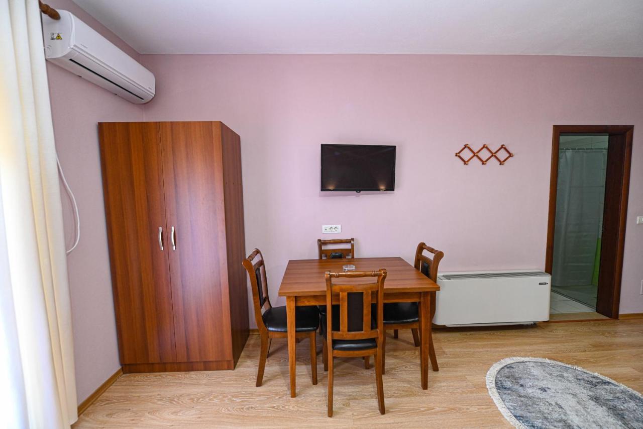 Hotel Epoka Shkoder Luaran gambar
