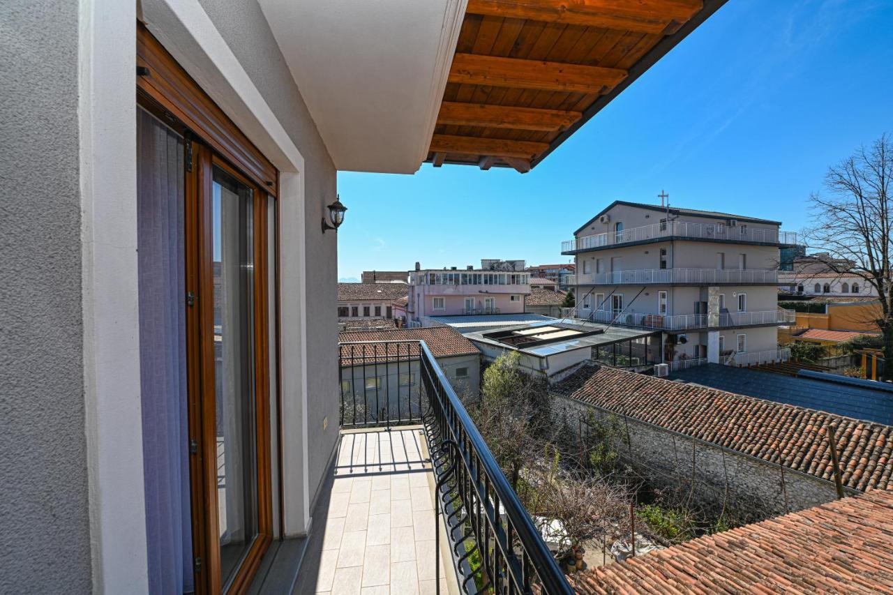 Hotel Epoka Shkoder Luaran gambar