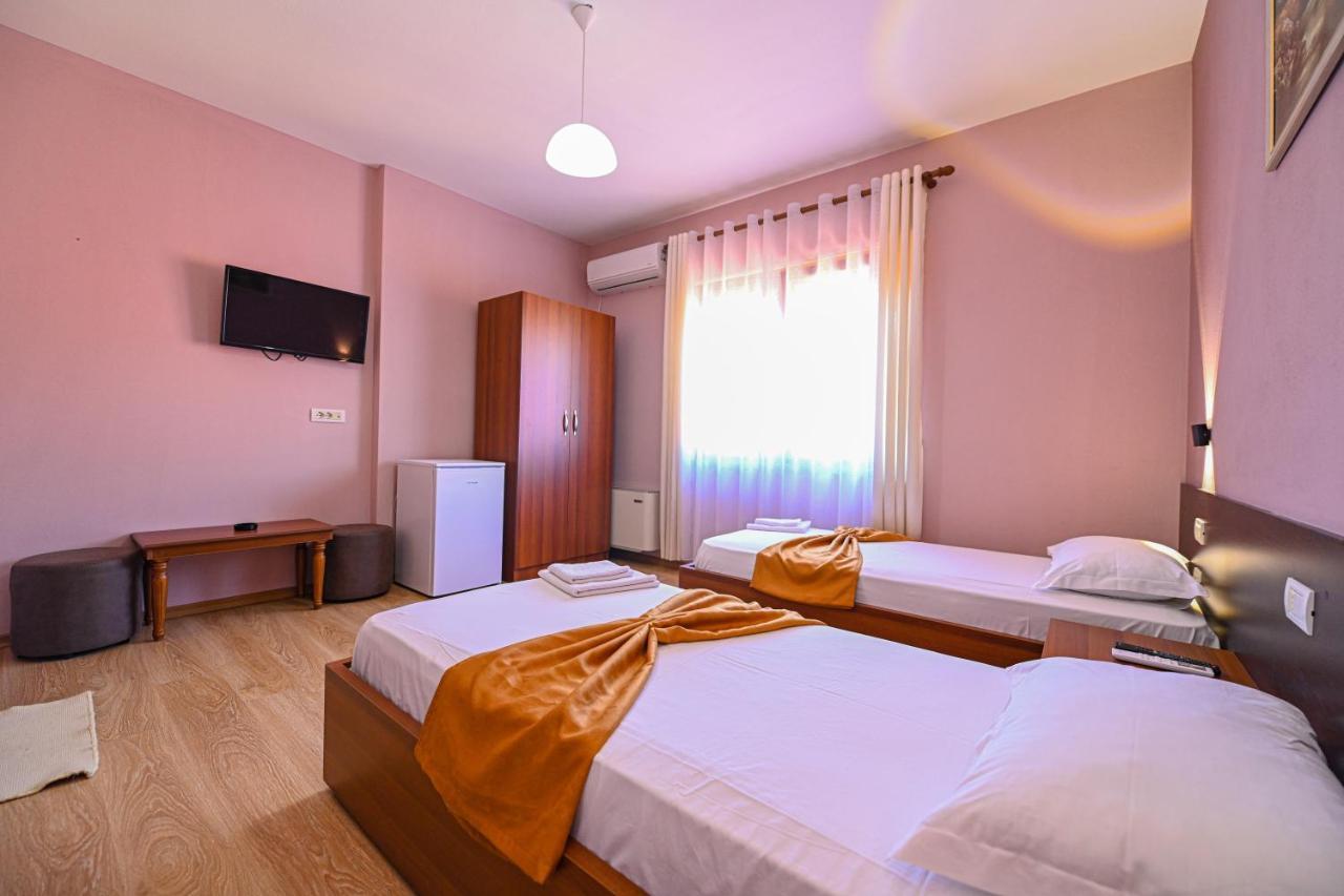 Hotel Epoka Shkoder Luaran gambar