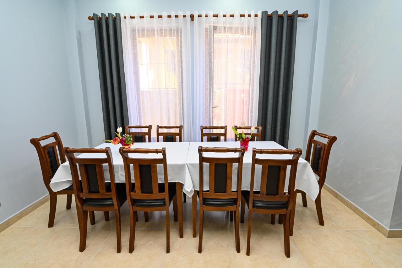Hotel Epoka Shkoder Luaran gambar